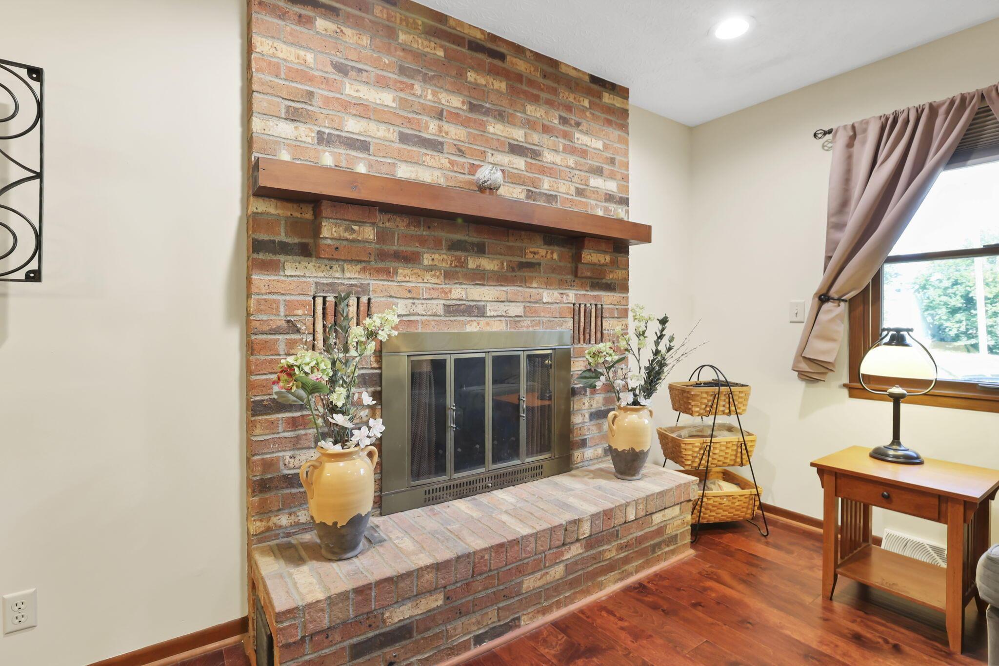 Marysville, Ohio 43040, United States, 4 Bedrooms Bedrooms, ,3 BathroomsBathrooms,Residential,Contingent,191923