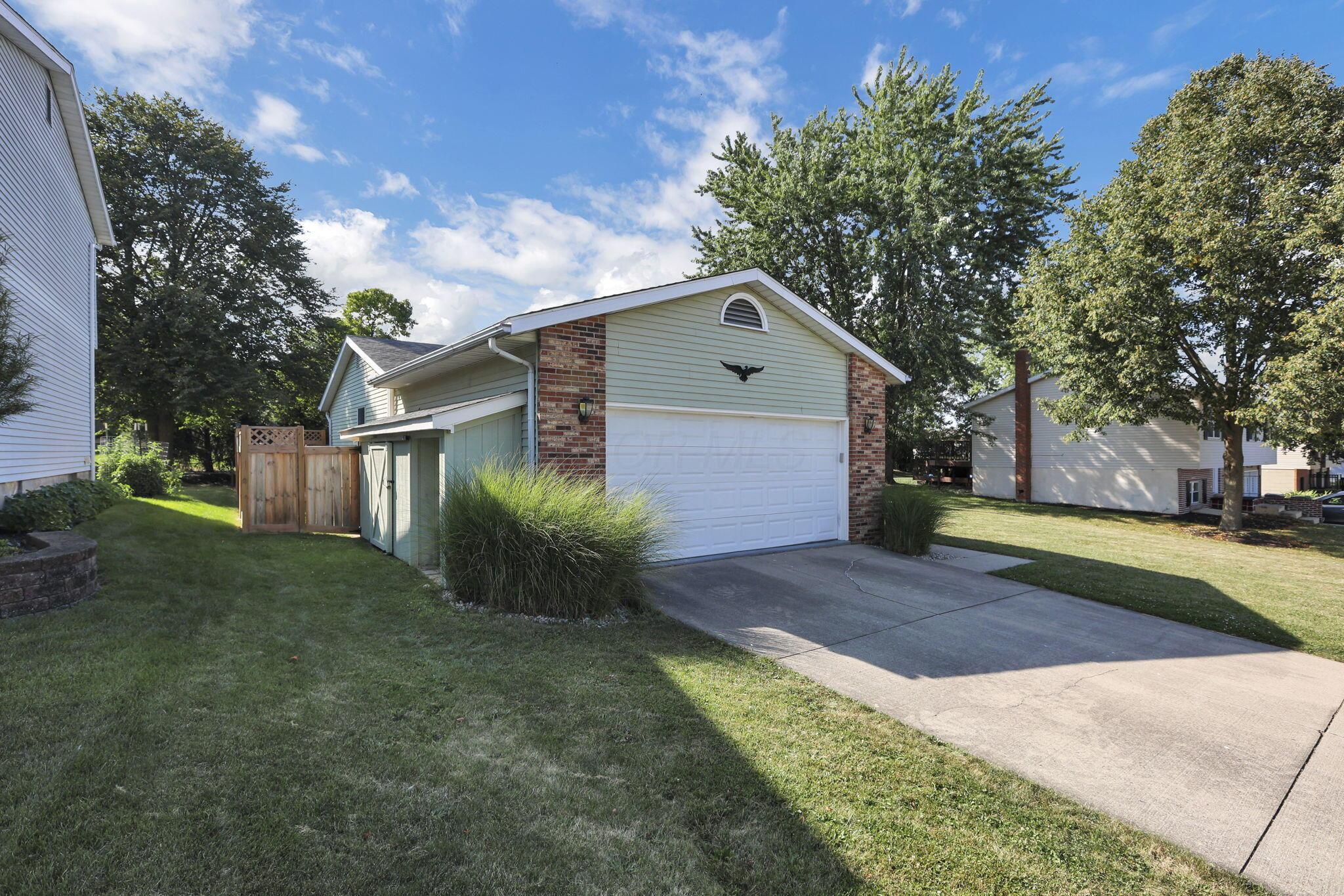 Marysville, Ohio 43040, United States, 4 Bedrooms Bedrooms, ,3 BathroomsBathrooms,Residential,Contingent,191923