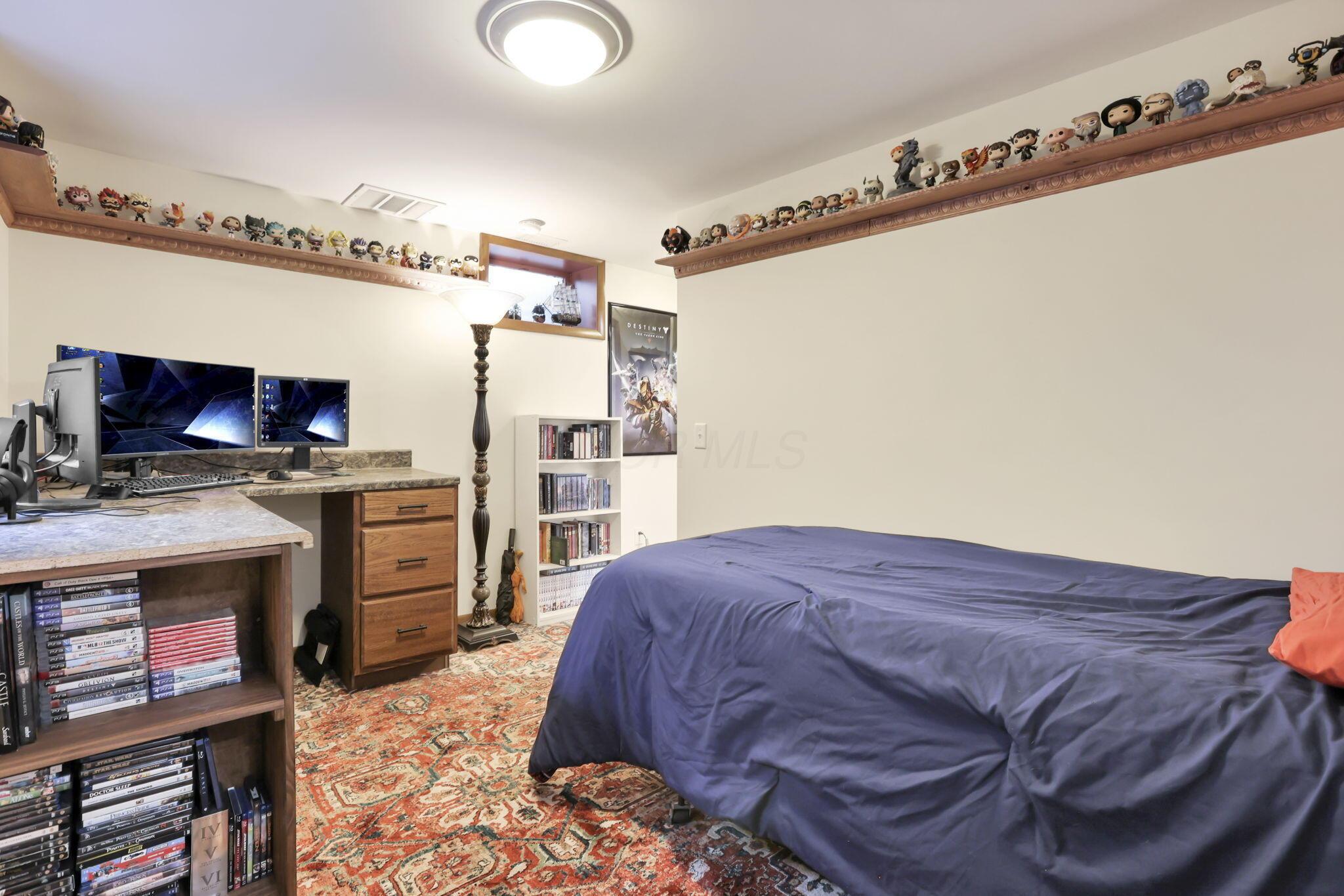 Marysville, Ohio 43040, United States, 4 Bedrooms Bedrooms, ,3 BathroomsBathrooms,Residential,Contingent,191923