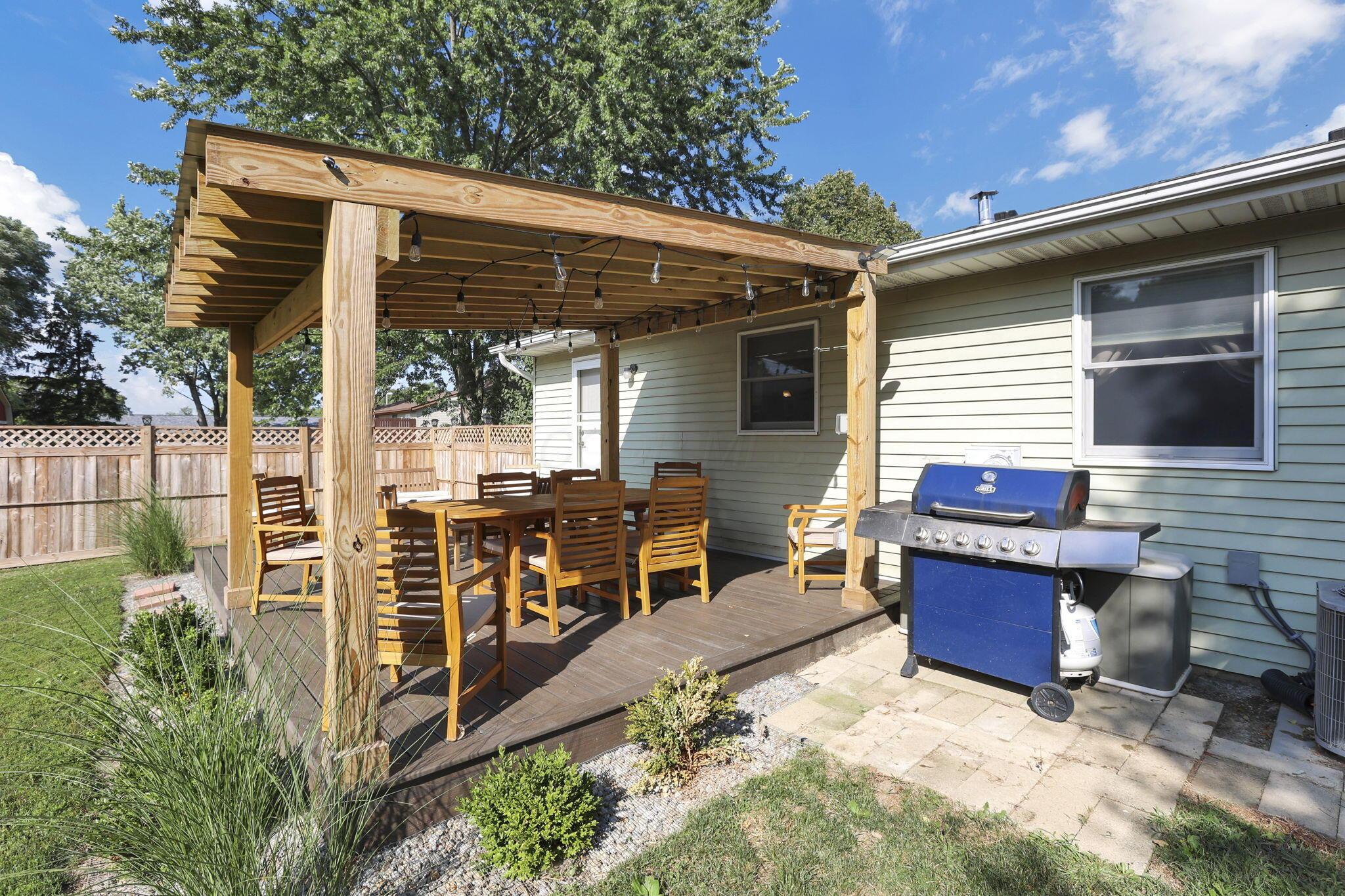 Marysville, Ohio 43040, United States, 4 Bedrooms Bedrooms, ,3 BathroomsBathrooms,Residential,Contingent,191923