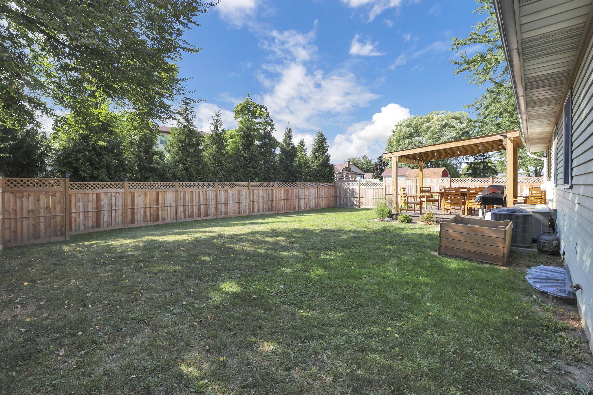 Marysville, Ohio 43040, United States, 4 Bedrooms Bedrooms, ,3 BathroomsBathrooms,Residential,Contingent,191923