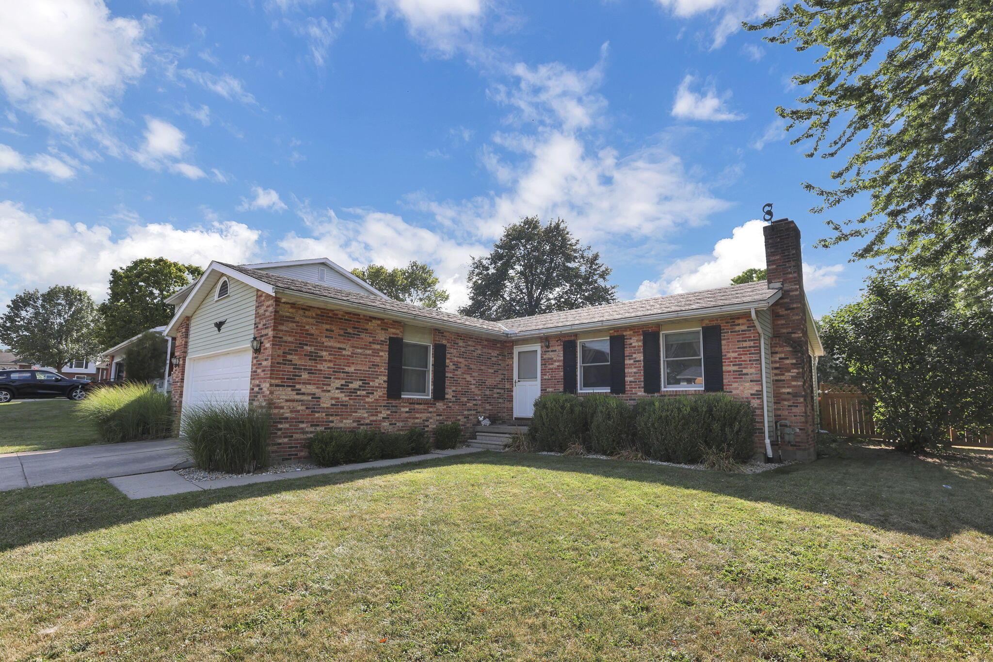 Marysville, Ohio 43040, United States, 4 Bedrooms Bedrooms, ,3 BathroomsBathrooms,Residential,Contingent,191923