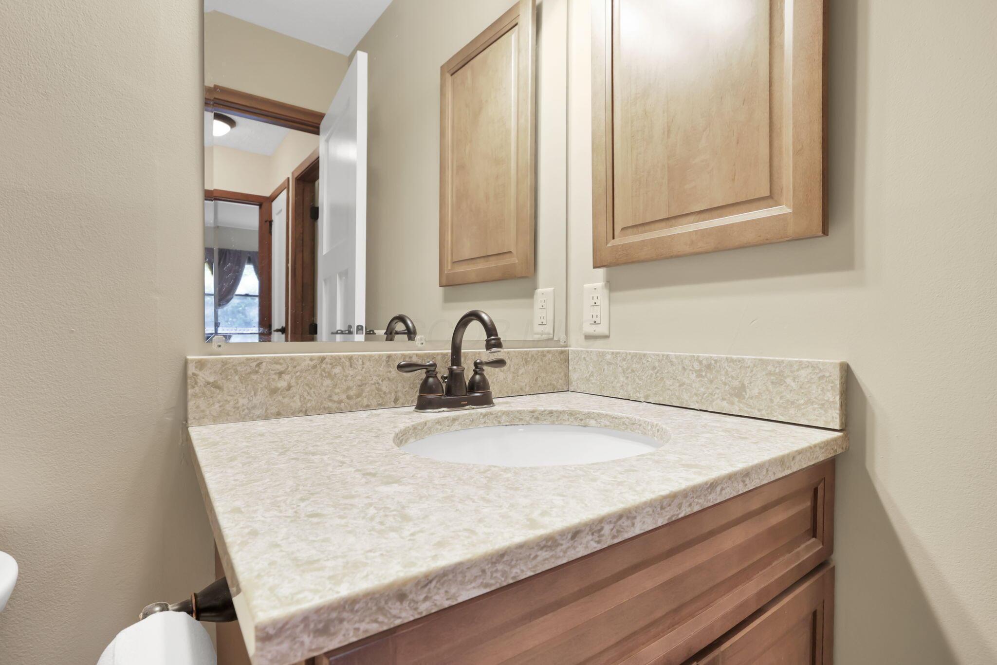 Marysville, Ohio 43040, United States, 4 Bedrooms Bedrooms, ,3 BathroomsBathrooms,Residential,Contingent,191923