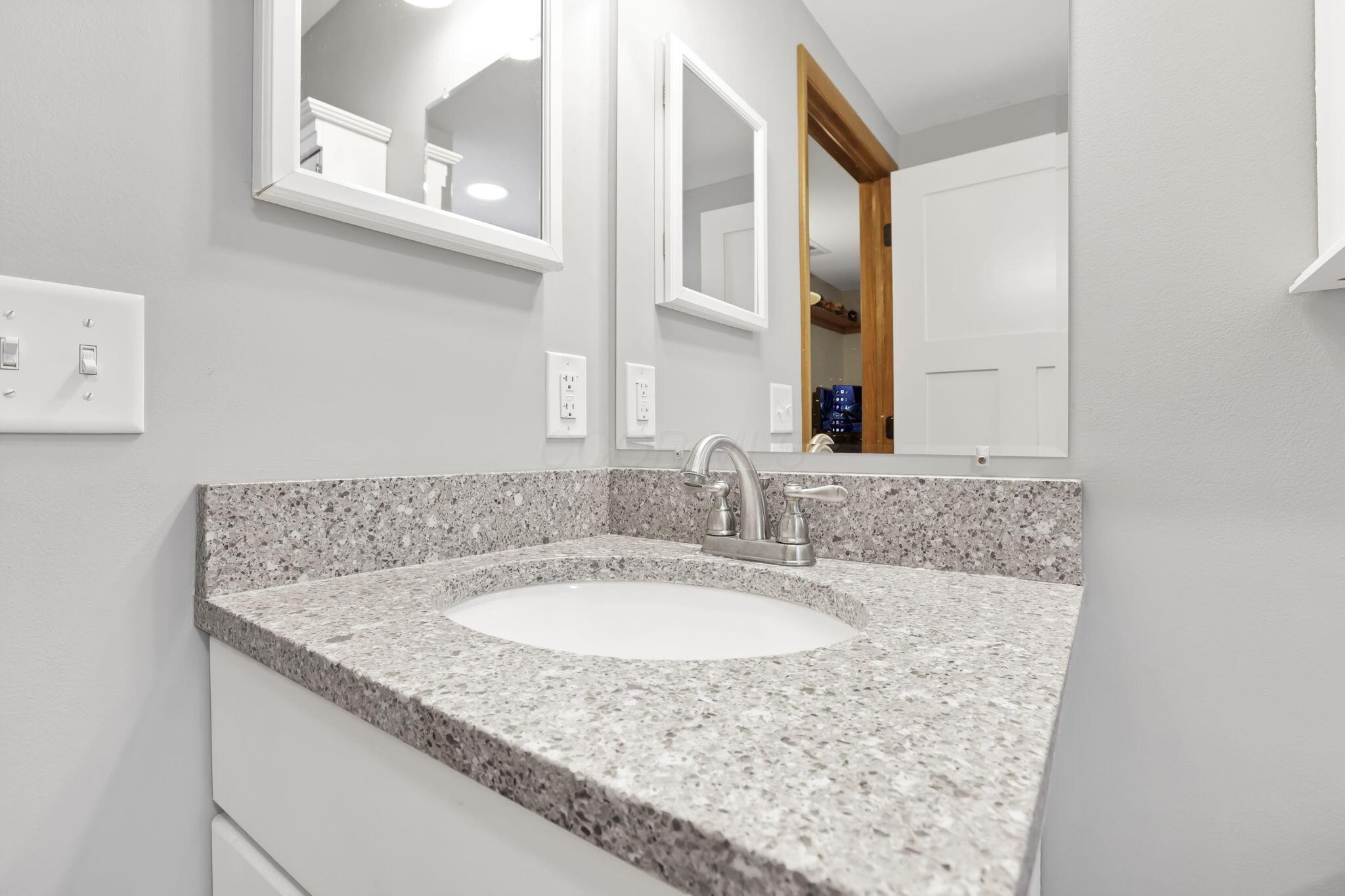 Marysville, Ohio 43040, United States, 4 Bedrooms Bedrooms, ,3 BathroomsBathrooms,Residential,Contingent,191923