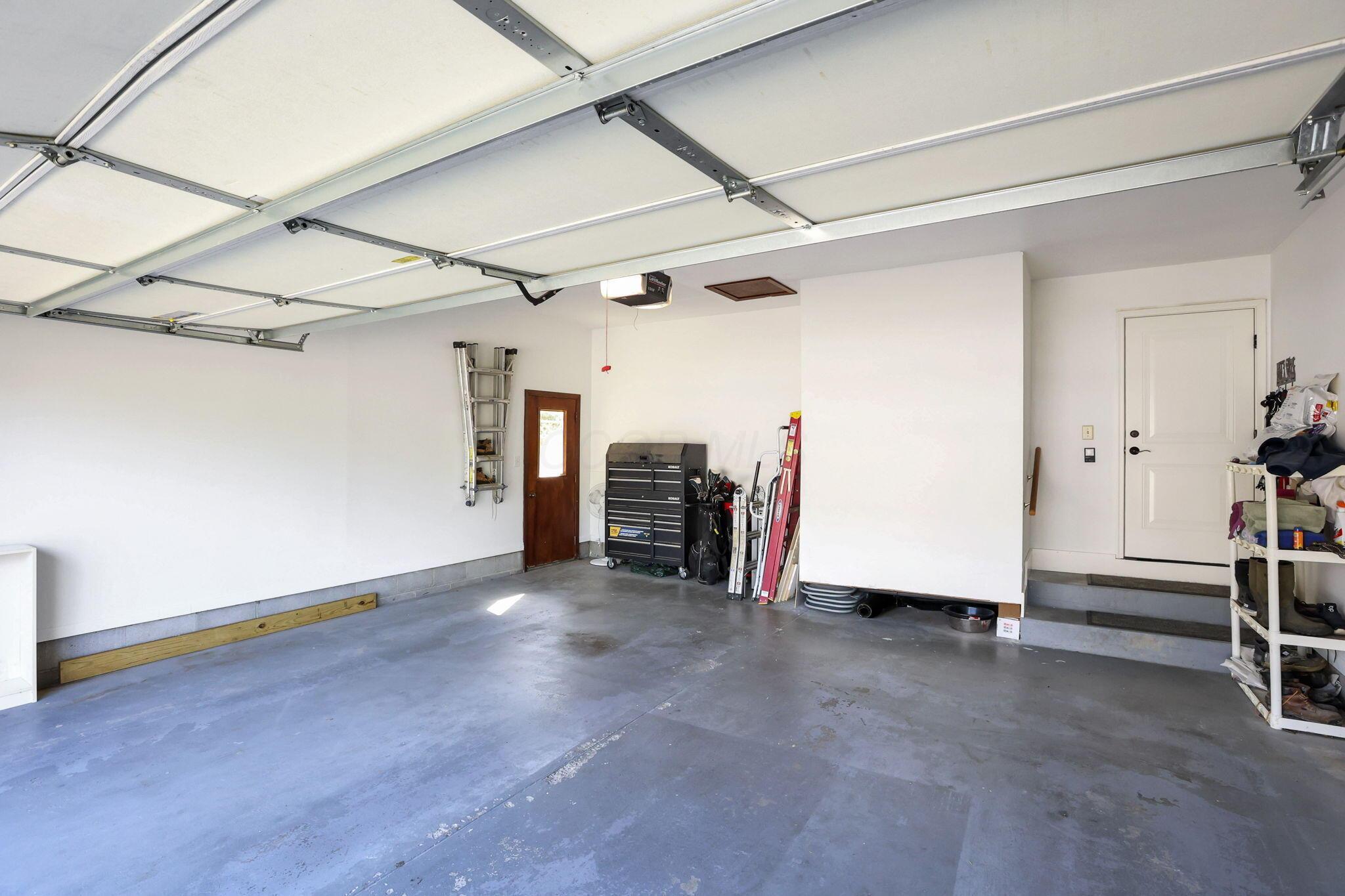 Marysville, Ohio 43040, United States, 4 Bedrooms Bedrooms, ,3 BathroomsBathrooms,Residential,Contingent,191923