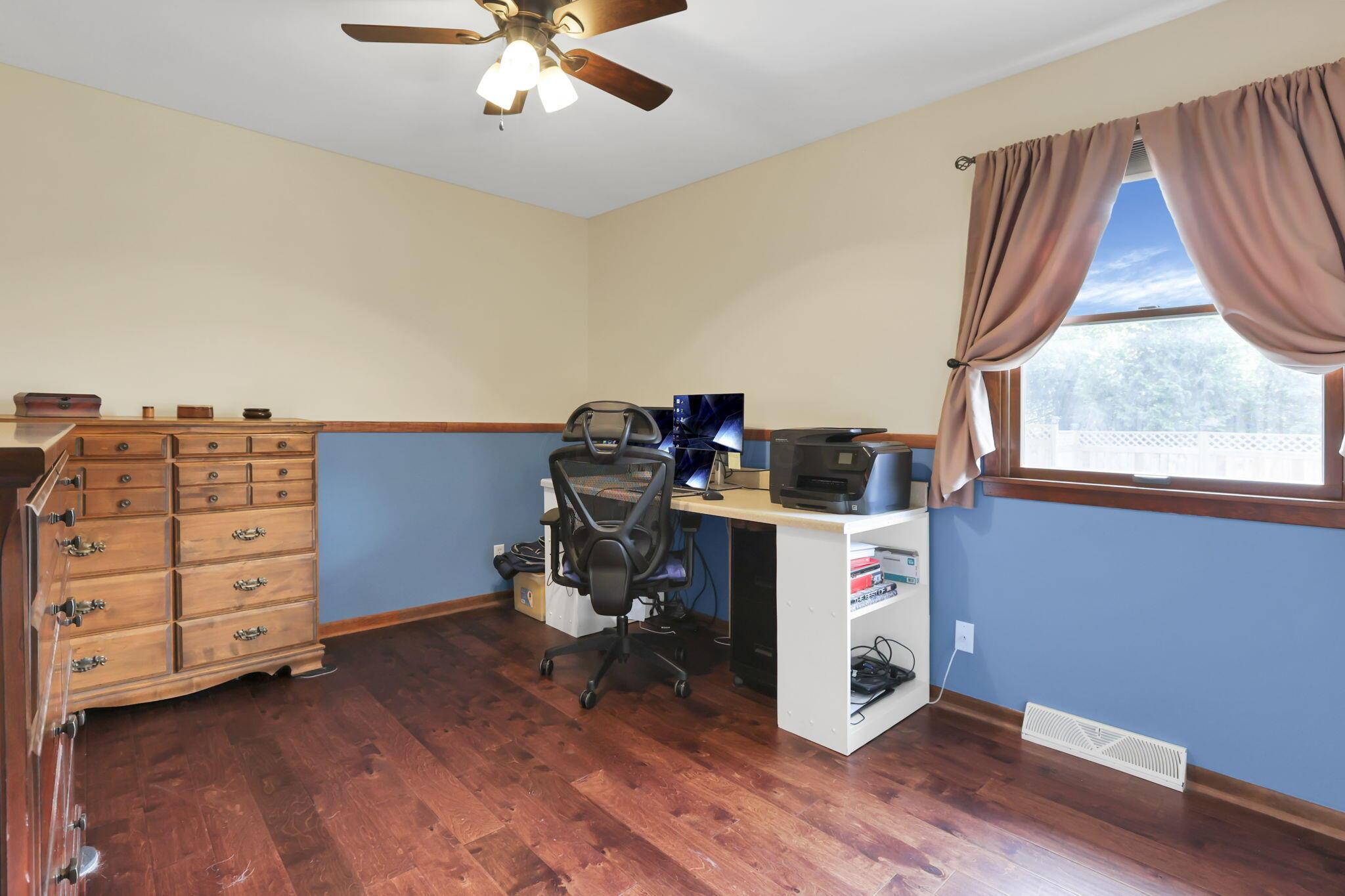 Marysville, Ohio 43040, United States, 4 Bedrooms Bedrooms, ,3 BathroomsBathrooms,Residential,Contingent,191923