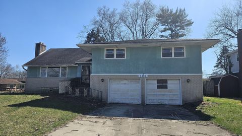 Photo of 5495 Bradbury Lane, Columbus, OH 43232 (MLS # 226008405)