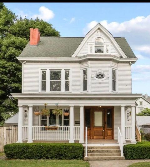 Photo of 1019 N Columbus Street, Lancaster, OH 43130 (MLS # 226000594)