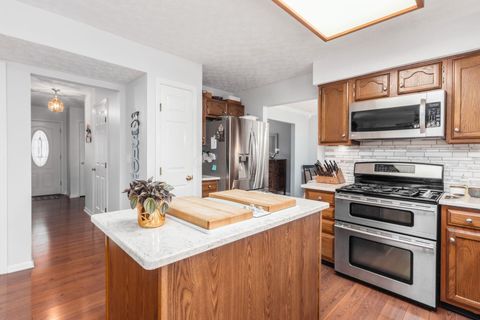 Tiny photo for 1459 River Trail Drive, Grove City, OH 43123 (MLS # 226001951)