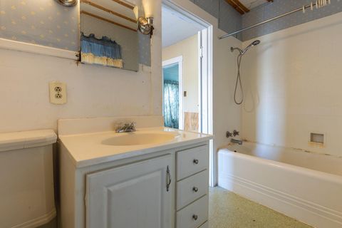 Tiny photo for 619 E Main Street, Lancaster, OH 43130 (MLS # 225045078)