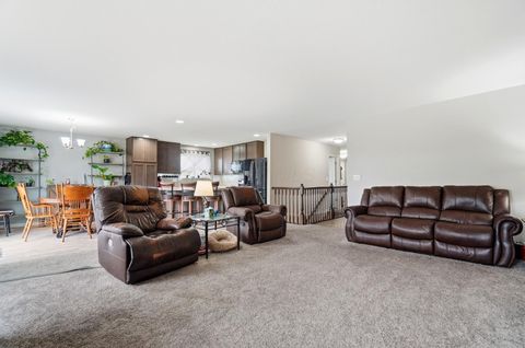 Tiny photo for 1613 Cowan Creek Drive, Marysville, OH 43040 (MLS # 226002949)