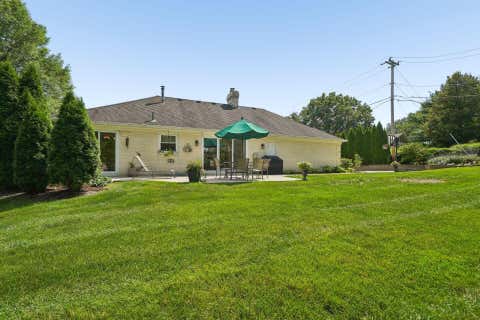 Tiny photo for 890 Lookout Point Drive, Columbus, OH 43235 (MLS # 226029207)