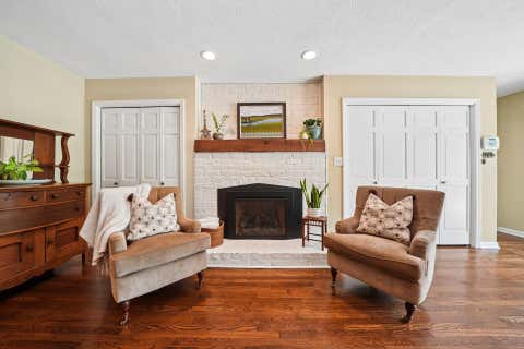 Tiny photo for 890 Lookout Point Drive, Columbus, OH 43235 (MLS # 226029207)