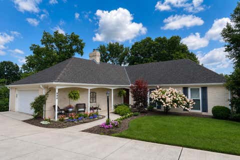 Photo of 890 Lookout Point Drive, Columbus, OH 43235 (MLS # 226029207)