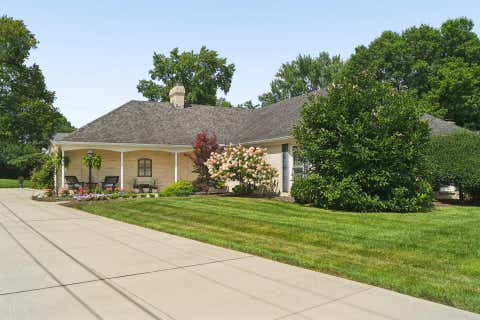 Tiny photo for 890 Lookout Point Drive, Columbus, OH 43235 (MLS # 226029207)