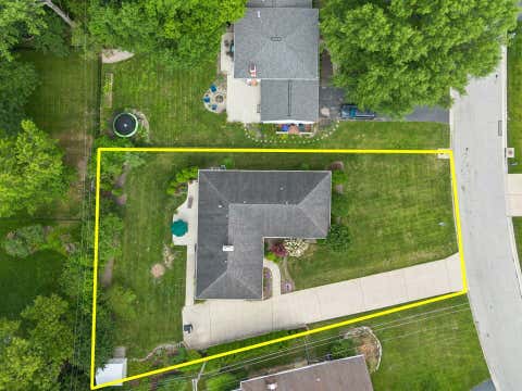 Tiny photo for 890 Lookout Point Drive, Columbus, OH 43235 (MLS # 226029207)