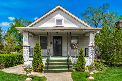 Photo of 1356 E Eighteenth Avenue, Columbus, OH 43211 (MLS # 226012863)