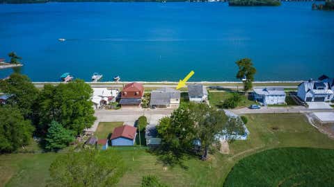 Photo for 13244 W Bank Drive NE