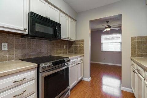Tiny photo for 6207 Roxburgh Court 16D #16D, Columbus, OH 43213 (MLS # 225039524)