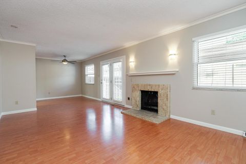 Tiny photo for 6207 Roxburgh Court 16D #16D, Columbus, OH 43213 (MLS # 225039524)