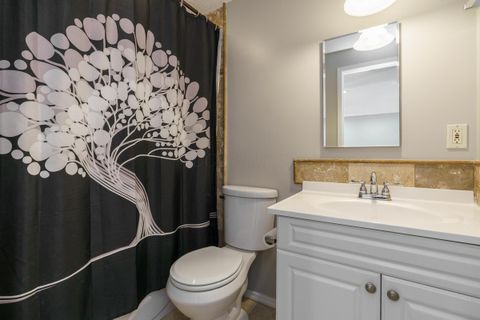 Tiny photo for 6207 Roxburgh Court 16D #16D, Columbus, OH 43213 (MLS # 225039524)