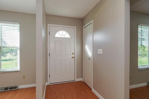 Tiny photo for 6207 Roxburgh Court 16D #16D, Columbus, OH 43213 (MLS # 225039524)