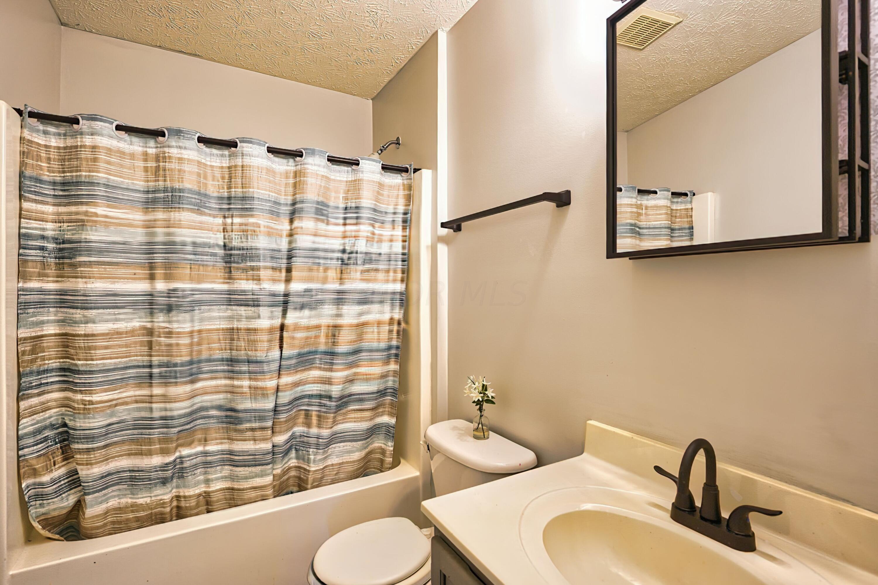 219 Calderdale Court, Blacklick, Ohio image 30