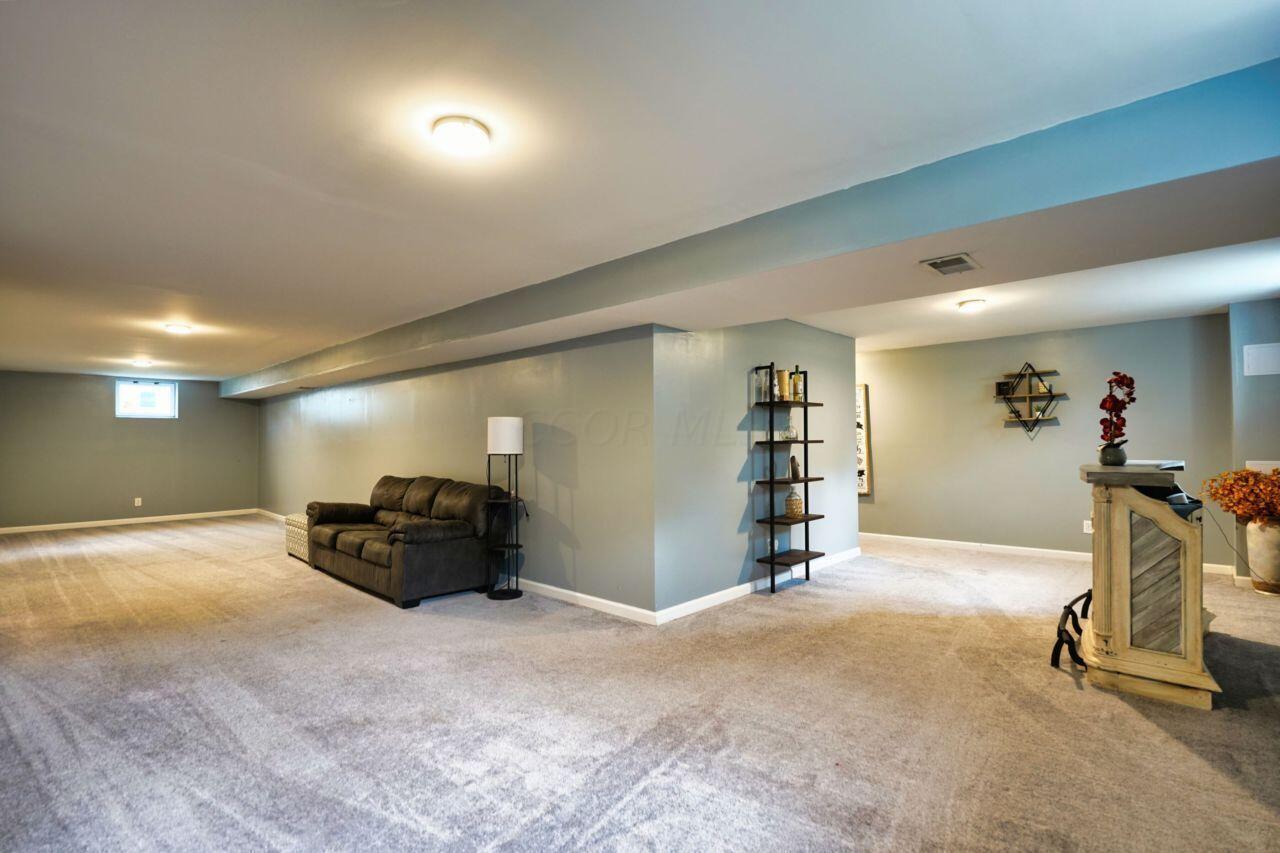 219 Calderdale Court, Blacklick, Ohio image 31
