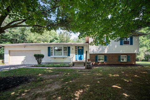 Photo of 5520 Fredricks Road, Sunbury, OH 43074 (MLS # 225030729)