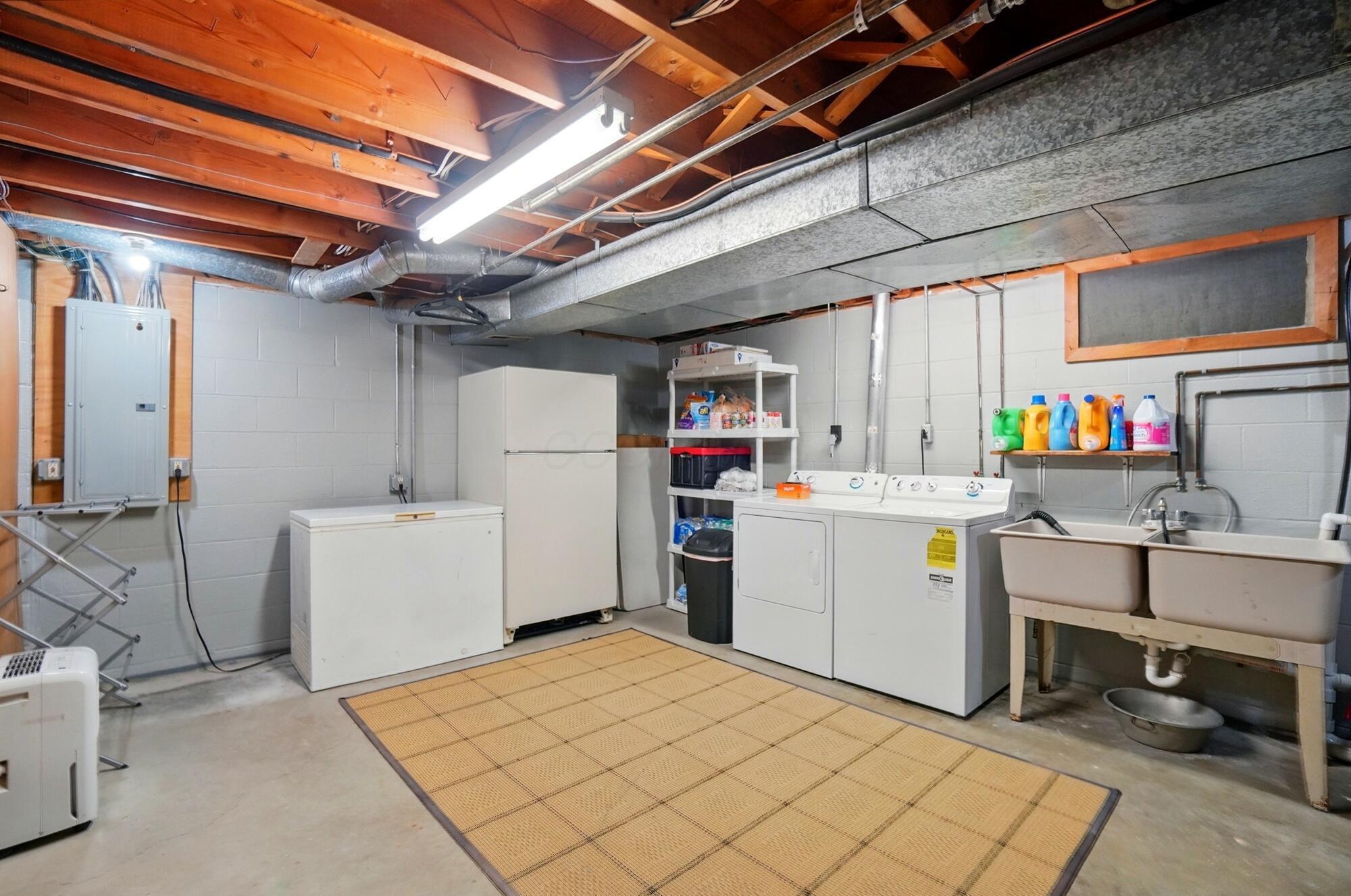 701 Hartford Drive, Springfield, Ohio image 42