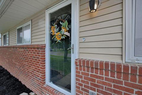 Photo of 5366 Adderley Avenue, Columbus, OH 43232 (MLS # 226018222)