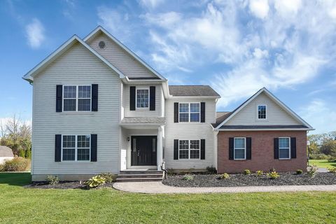 Photo of 105 Zellers Lane, Pataskala, OH 43062 (MLS # 225039765)