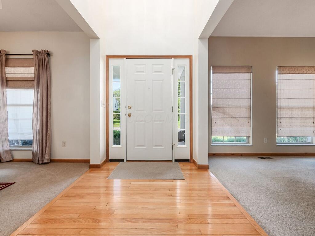 8088 Reynoldswood Drive, Reynoldsburg, Ohio image 3