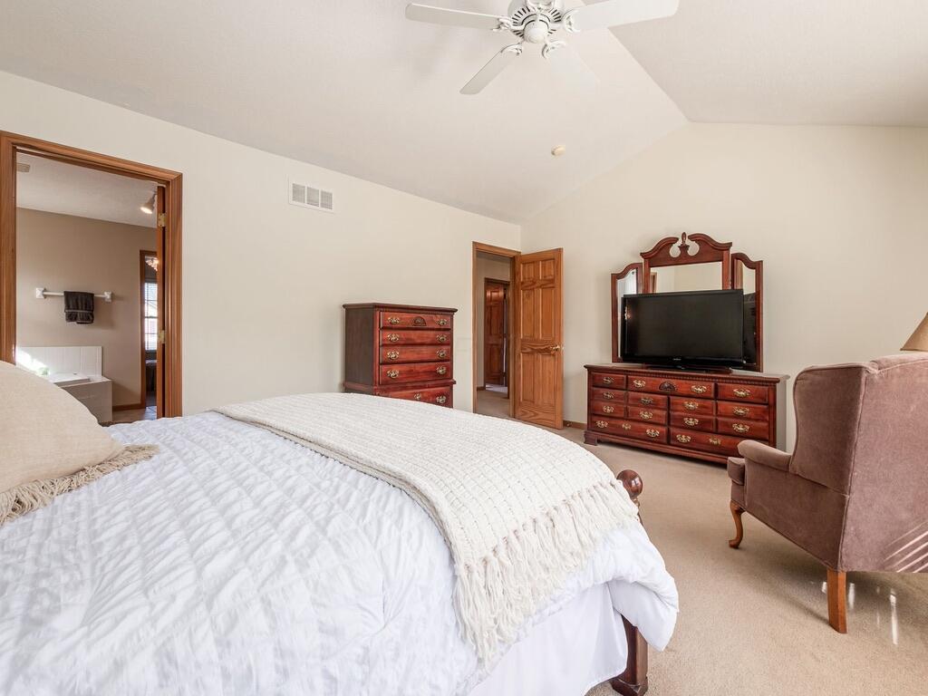 8088 Reynoldswood Drive, Reynoldsburg, Ohio image 18