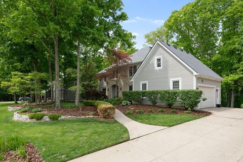 Photo of 3278 Foxcroft Drive, Lewis Center, OH 43035 (MLS # 226017451)