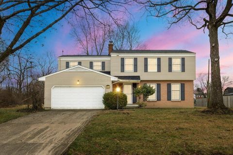 Photo of 784 Breezedale Place, Columbus, OH 43213 (MLS # 226001415)