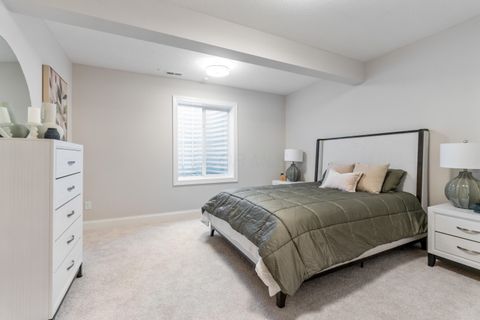 Tiny photo for 4211 Laguna Loop, Lewis Center, OH 43035 (MLS # 226015054)