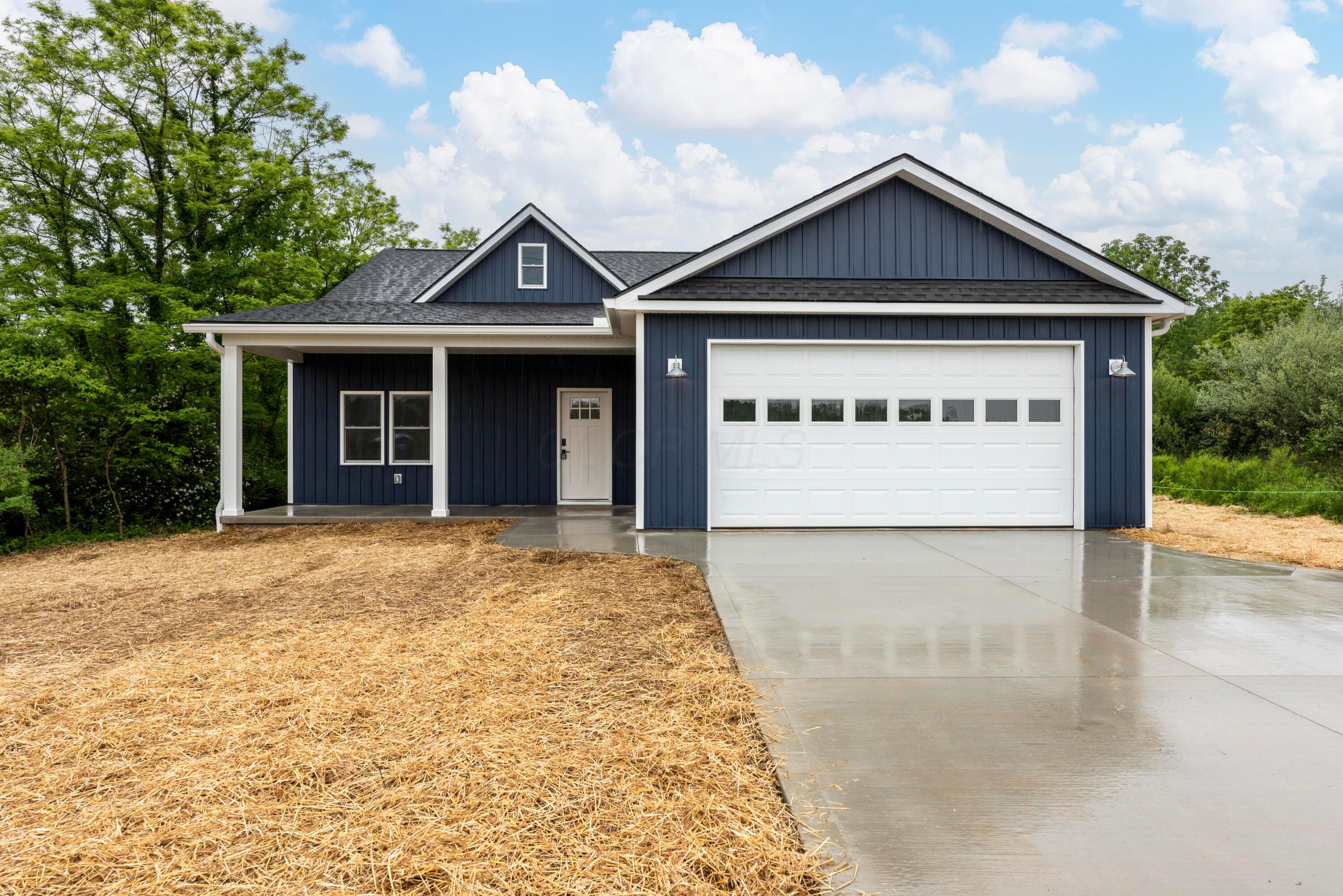 13567 Magers Road, Howard, Ohio image 1