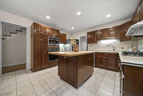 Tiny photo for 301 Belleview Avenue, Chillicothe, OH 45601 (MLS # 226018739)