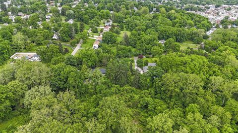 Tiny photo for 301 Belleview Avenue, Chillicothe, OH 45601 (MLS # 226018739)