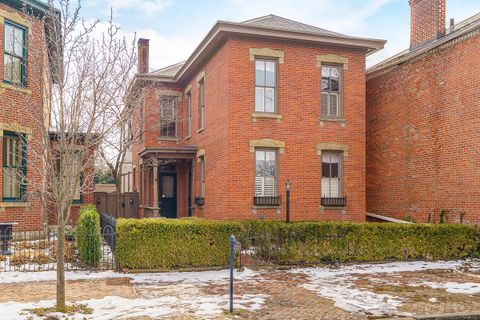37 Stewart Avenue, Columbus, OH 43206 - #: 225005901