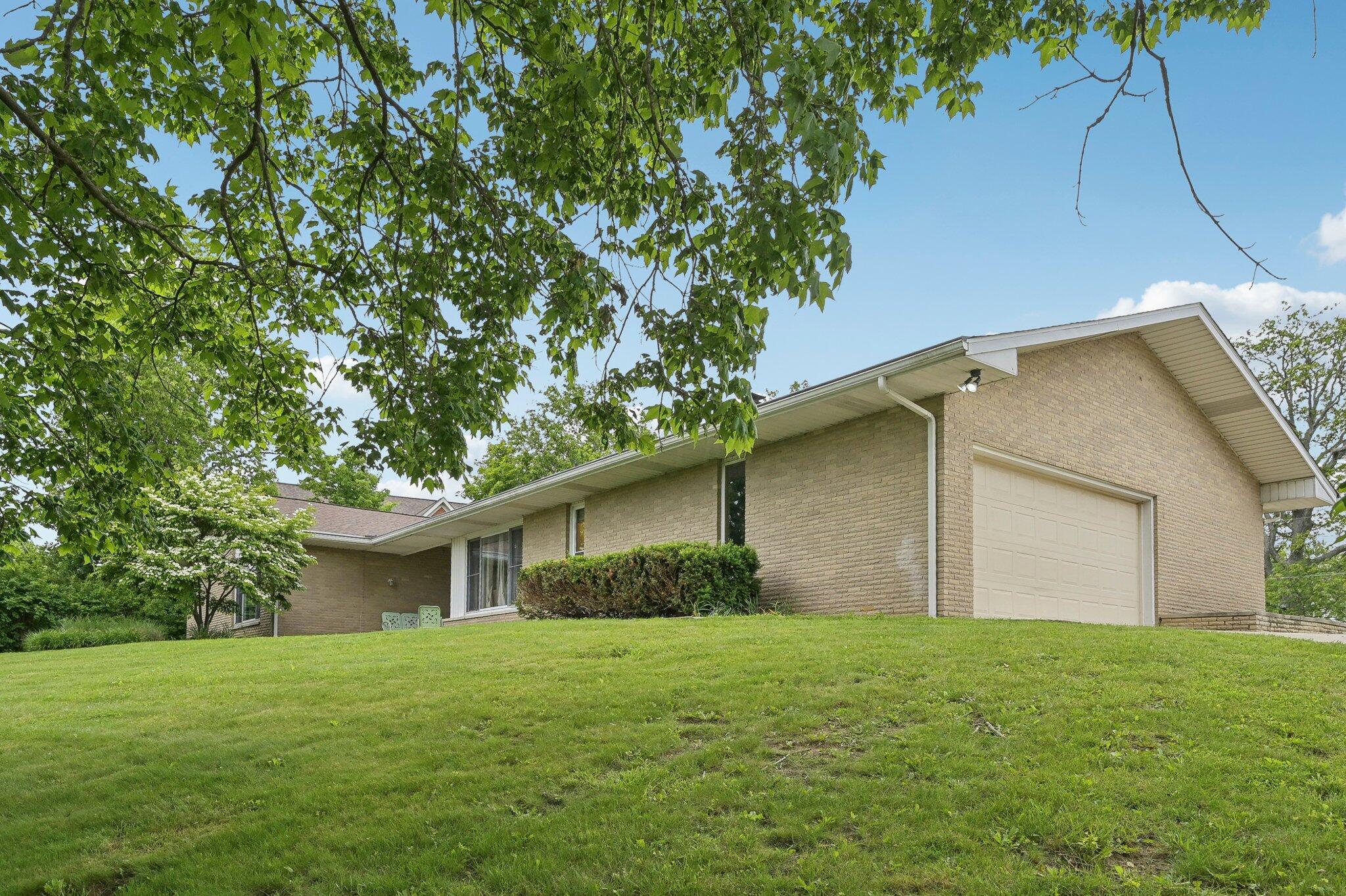 385 Taylor Blair Road, West Jefferson, Ohio image 3