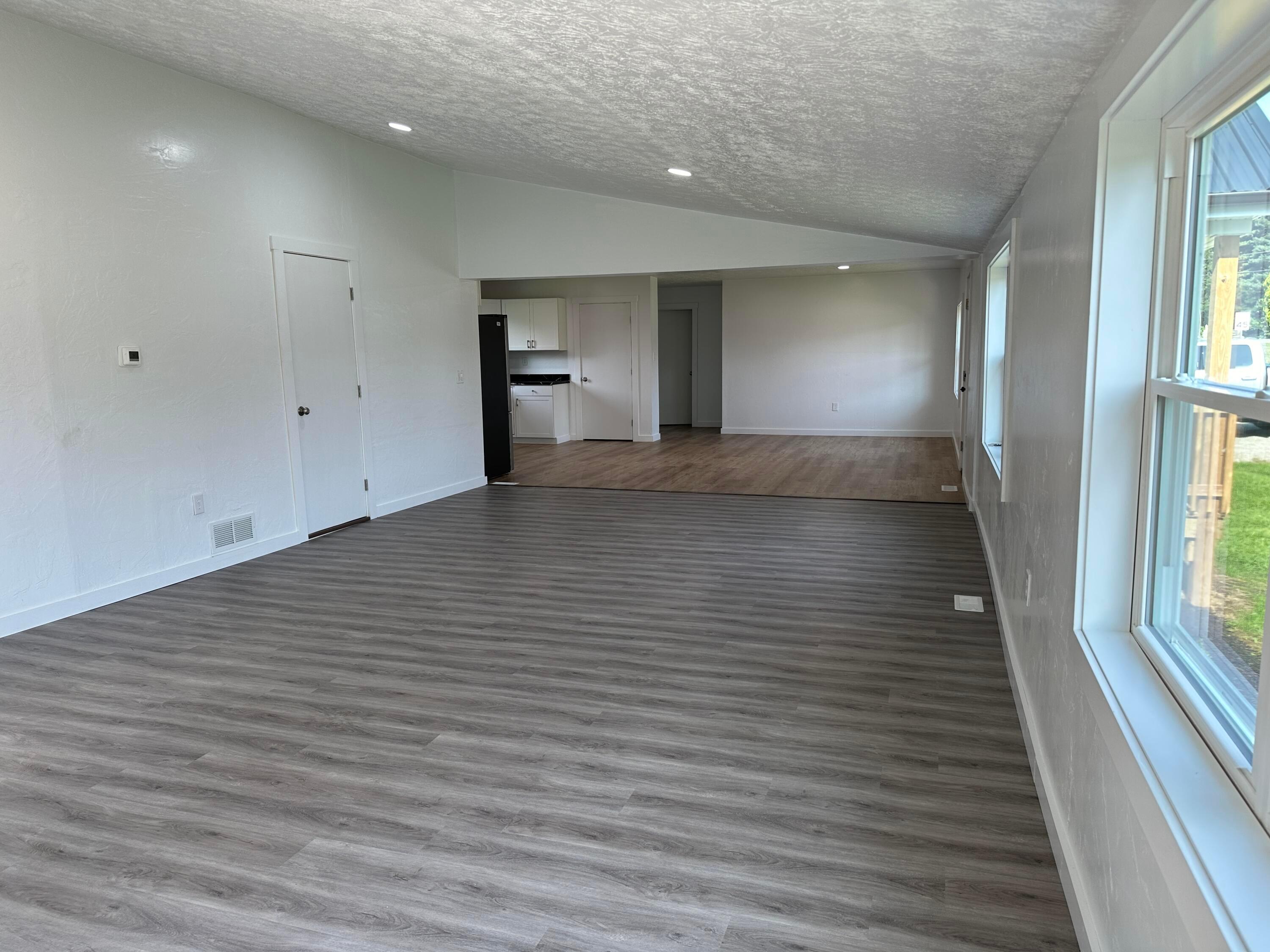 1347 Homer Road, Utica, Ohio image 4