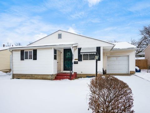 Photo of 1834 Pannell Avenue, Columbus, OH 43207 (MLS # 226003847)