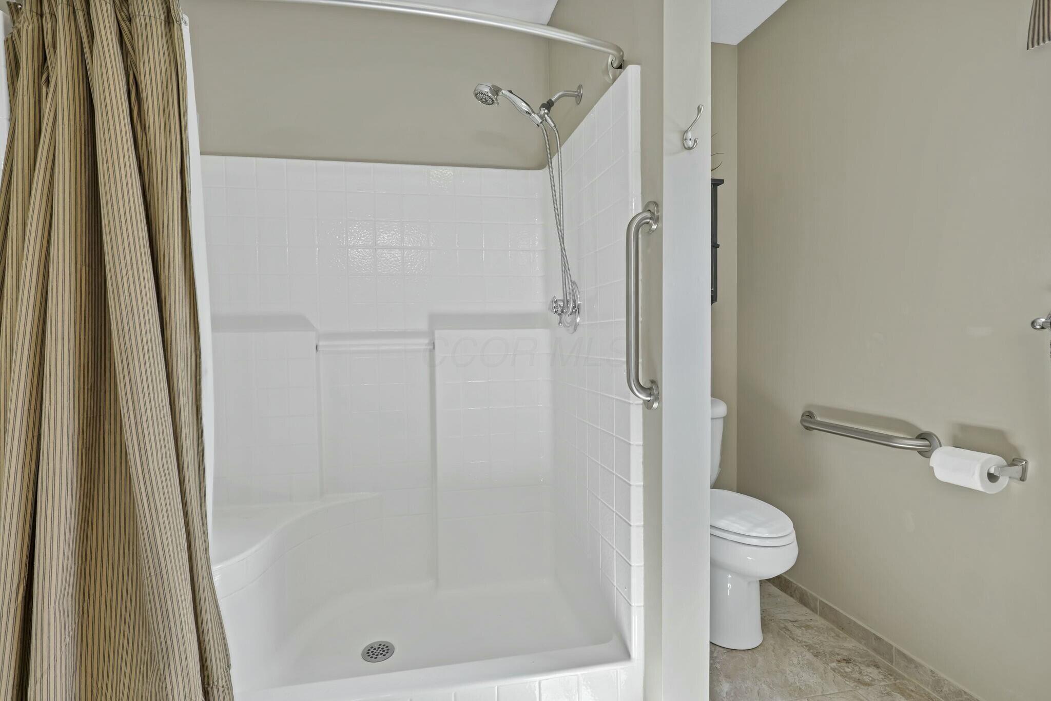 1911 Patrick Drive, Newark, Ohio image 39