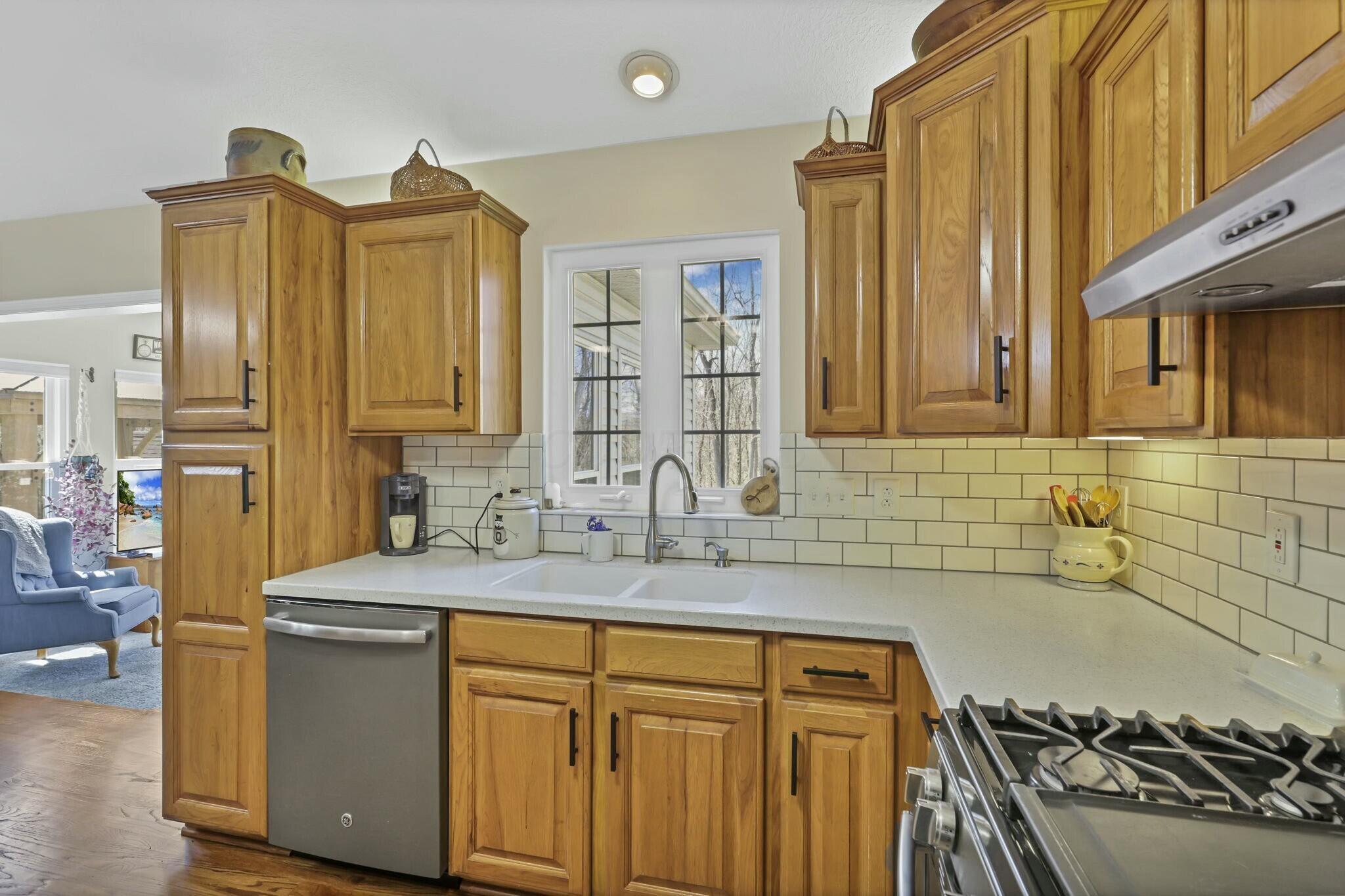 1911 Patrick Drive, Newark, Ohio image 25