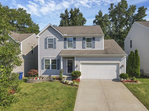 Photo of 6972 Shady Rock Lane, Blacklick, OH 43004 (MLS # 225043592)