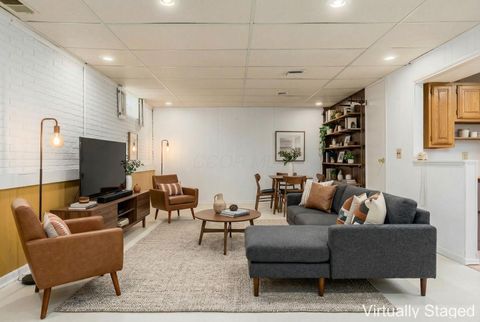 Tiny photo for 4765 Coach Road, Columbus, OH 43220 (MLS # 225044787)