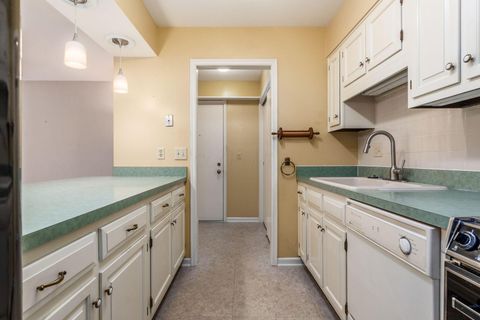 Tiny photo for 4765 Coach Road, Columbus, OH 43220 (MLS # 225044787)