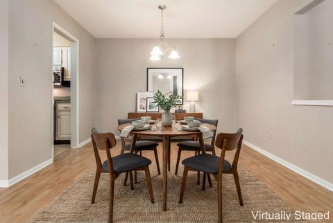 Tiny photo for 4765 Coach Road, Columbus, OH 43220 (MLS # 225044787)